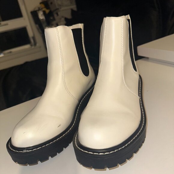 🎀Forever 21 White Slip-On Faux Leather Combat Boot with Chunky Sole - Picture 2 of 4